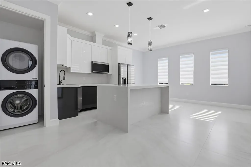 120 SW 9th Avenue Cape Coral FL 33991