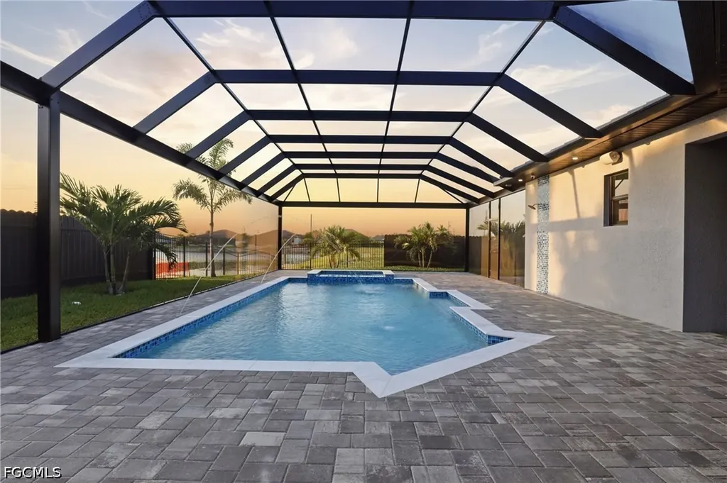 120 SW 9th Avenue Cape Coral FL 33991