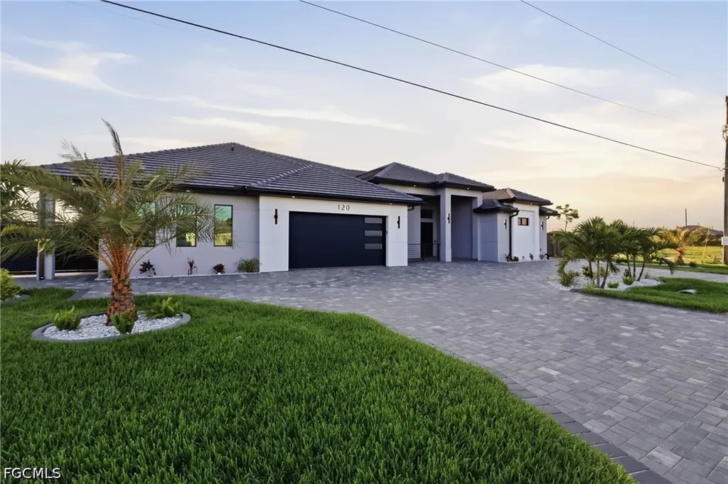 120 SW 9th Avenue Cape Coral FL 33991