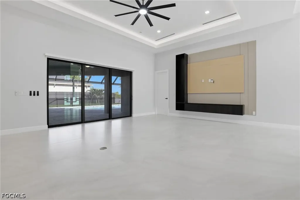 120 SW 9th Avenue Cape Coral FL 33991