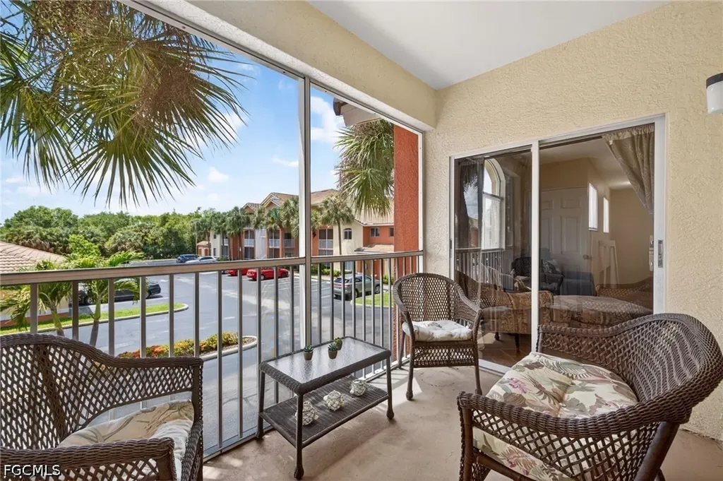 6361 Aragon Way Fort Myers FL 33966