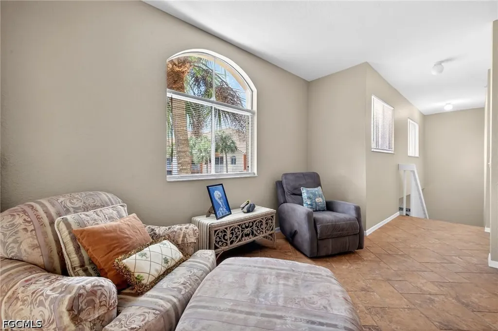 6361 Aragon Way Fort Myers FL 33966