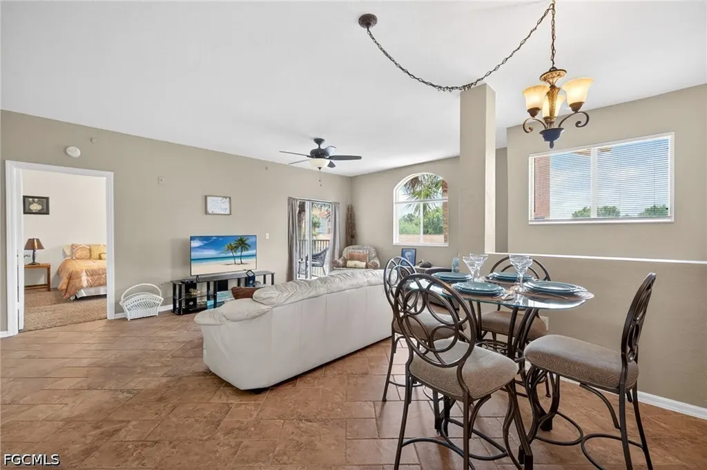6361 Aragon Way Fort Myers FL 33966