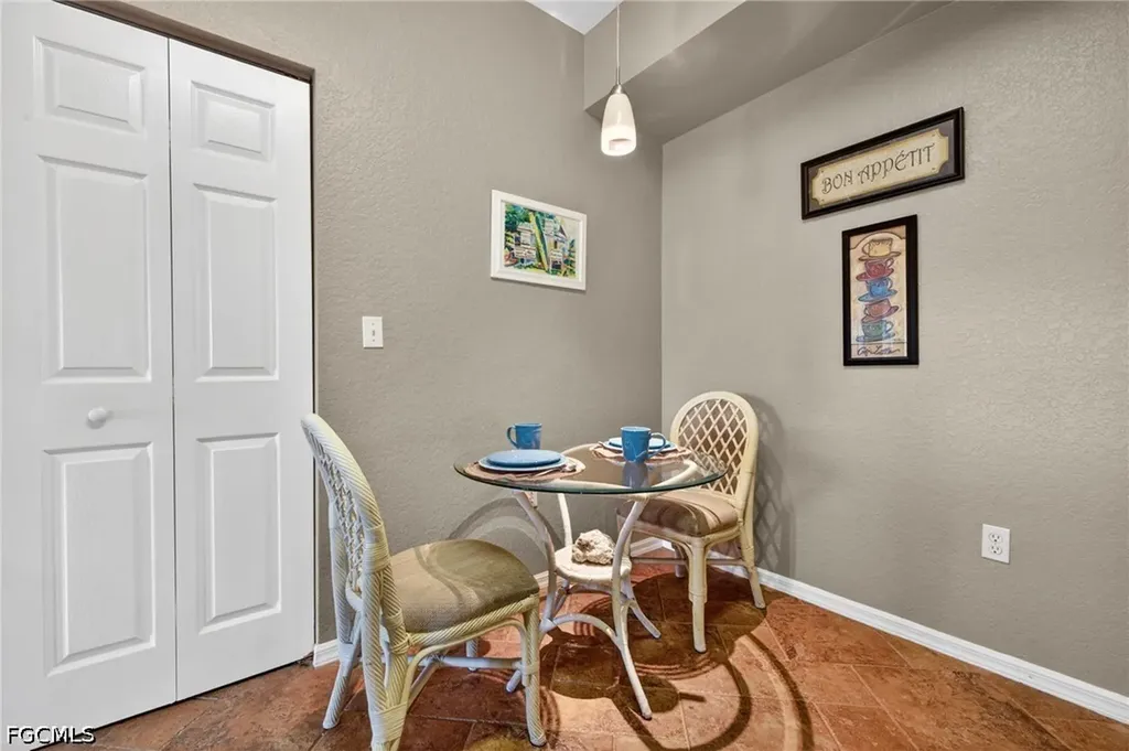 6361 Aragon Way Fort Myers FL 33966