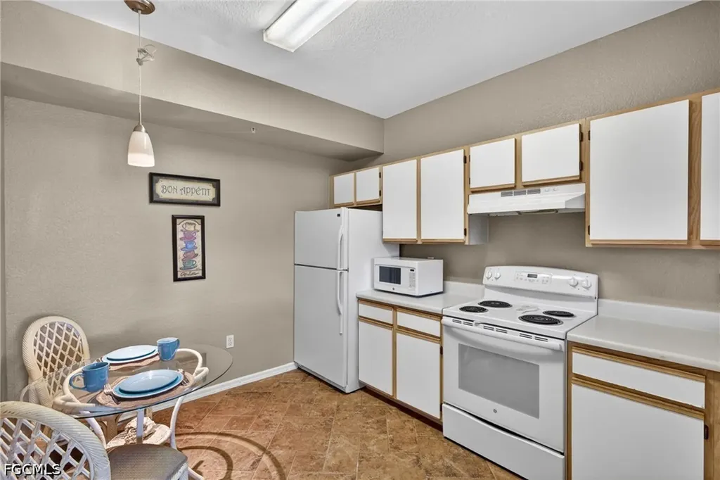 6361 Aragon Way Fort Myers FL 33966