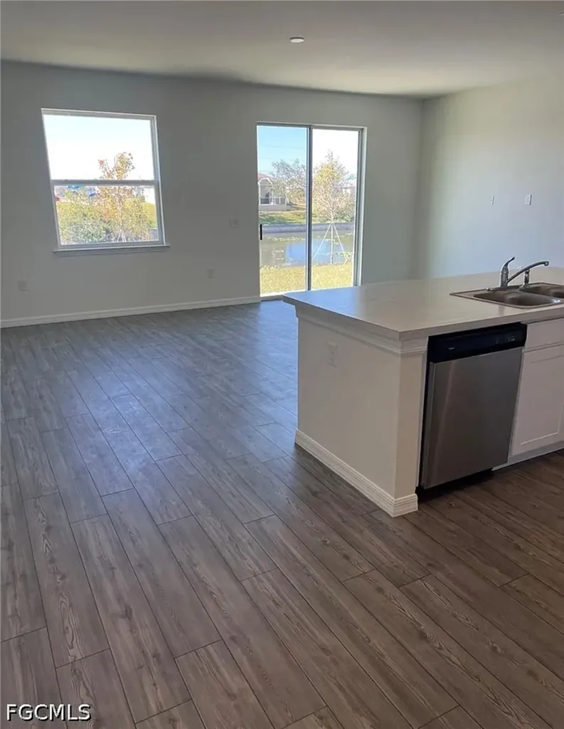 916 NW 3rd Avenue Cape Coral FL 33993