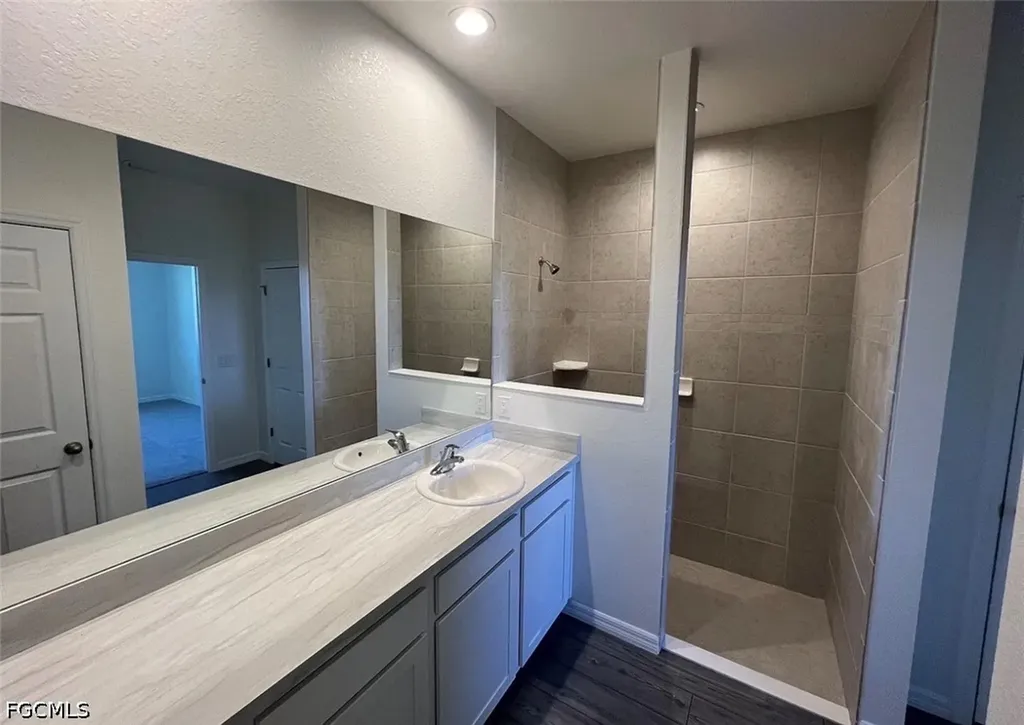 916 NW 3rd Avenue Cape Coral FL 33993
