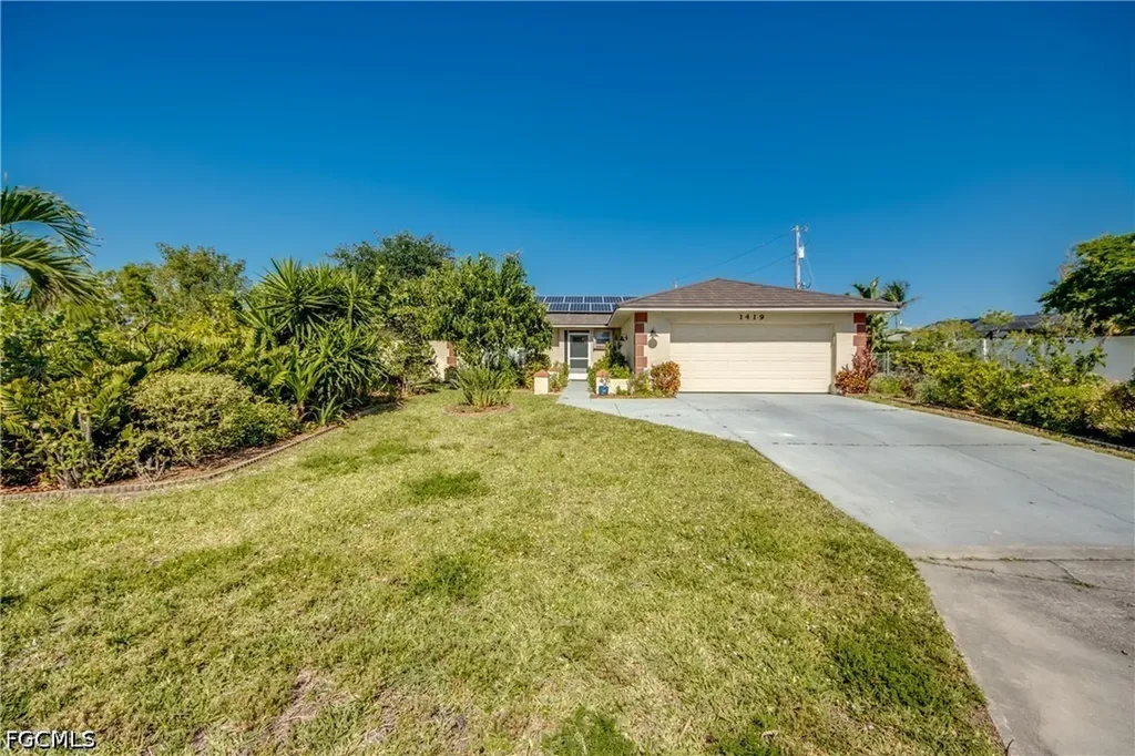 1419 SE 39th Terrace Cape Coral FL 33904
