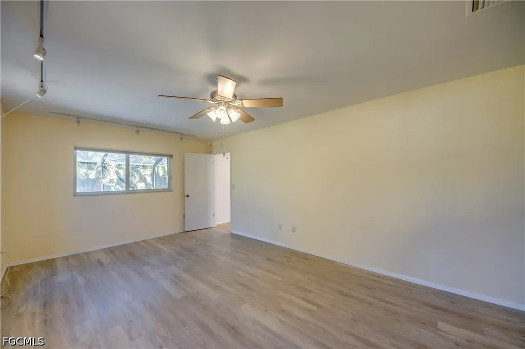 1419 SE 39th Terrace Cape Coral FL 33904