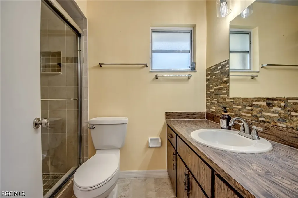 1419 SE 39th Terrace Cape Coral FL 33904