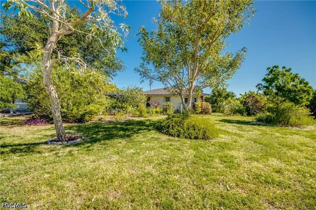 1419 SE 39th Terrace Cape Coral FL 33904