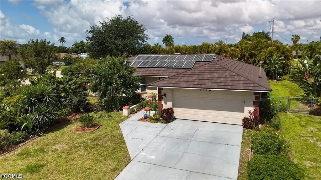 1419 SE 39th Terrace Cape Coral FL 33904