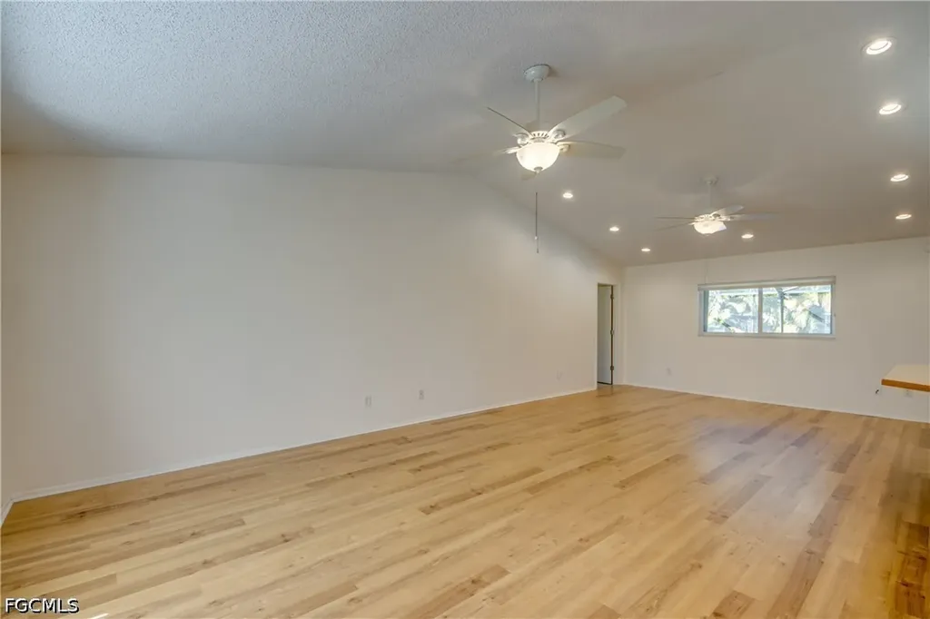 1419 SE 39th Terrace Cape Coral FL 33904