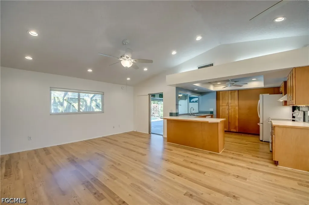 1419 SE 39th Terrace Cape Coral FL 33904