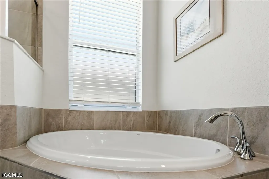 1815 Alameda Drive Naples FL 34120