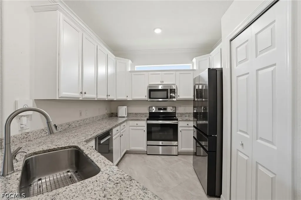1815 Alameda Drive Naples FL 34120