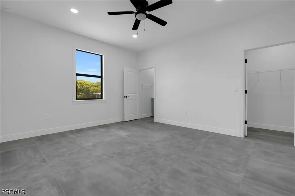 2625/2627 Sunniland Boulevard Lehigh Acres FL 33971