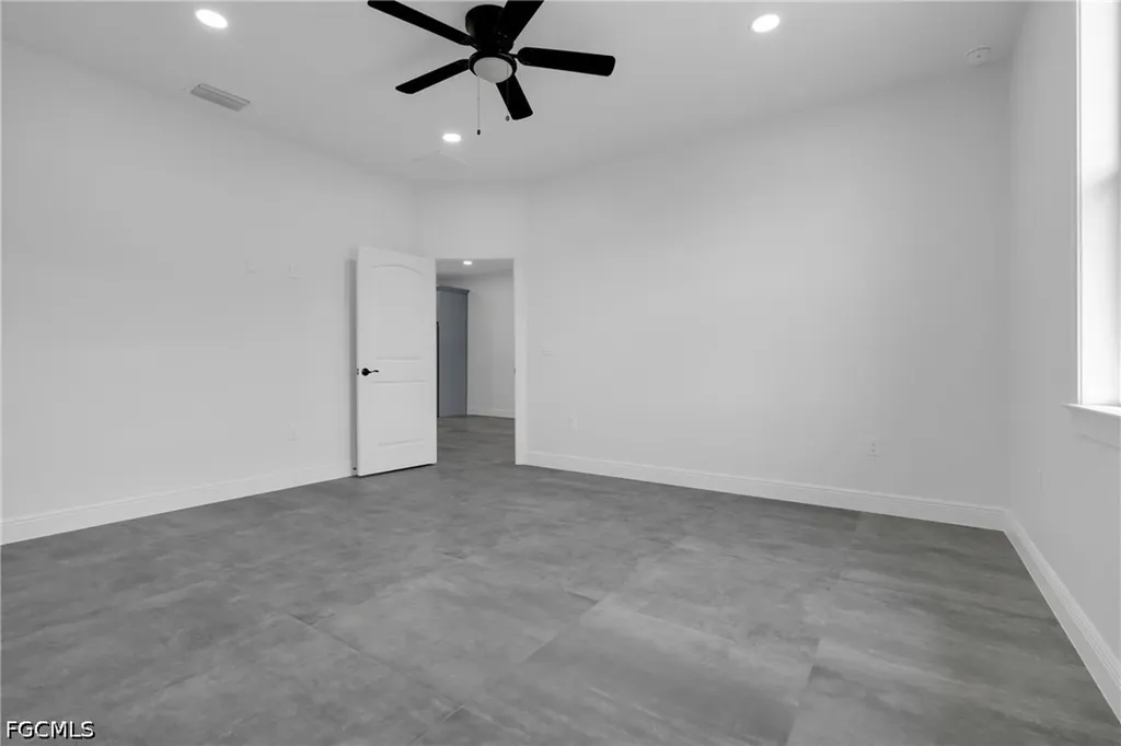 2625/2627 Sunniland Boulevard Lehigh Acres FL 33971