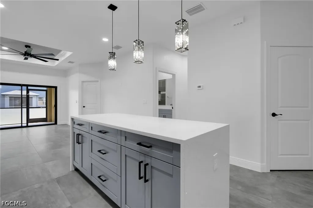 2625/2627 Sunniland Boulevard Lehigh Acres FL 33971