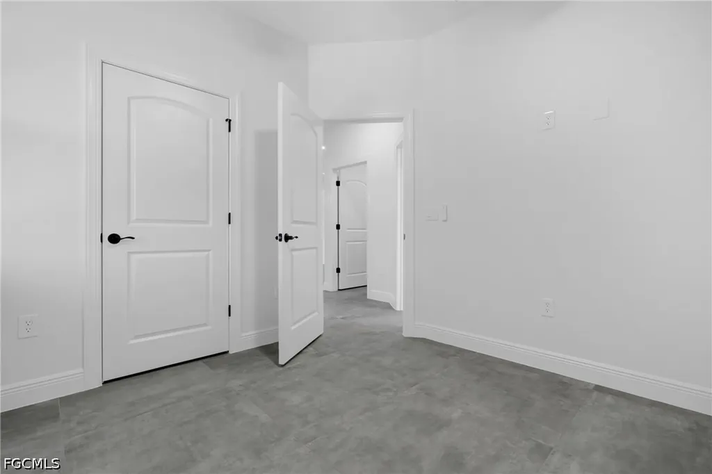 2625/2627 Sunniland Boulevard Lehigh Acres FL 33971