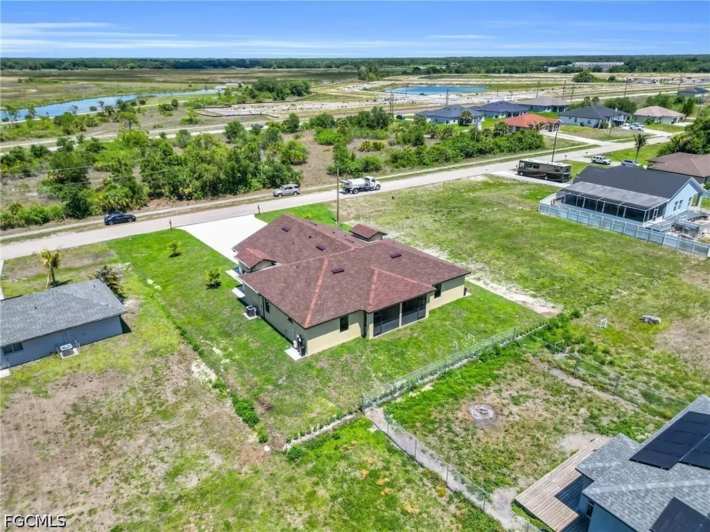 2625/2627 Sunniland Boulevard Lehigh Acres FL 33971