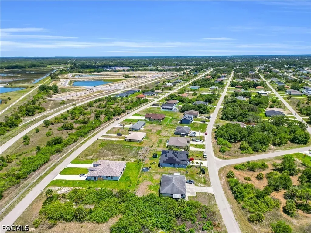2625/2627 Sunniland Boulevard Lehigh Acres FL 33971