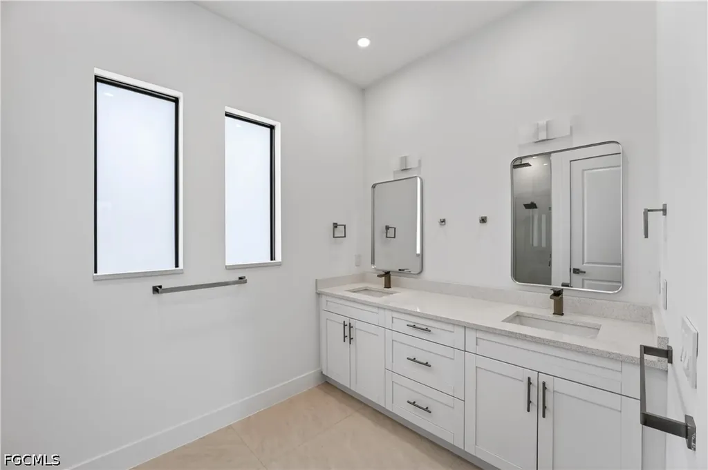 4333 NW 36th Avenue Cape Coral FL 33993