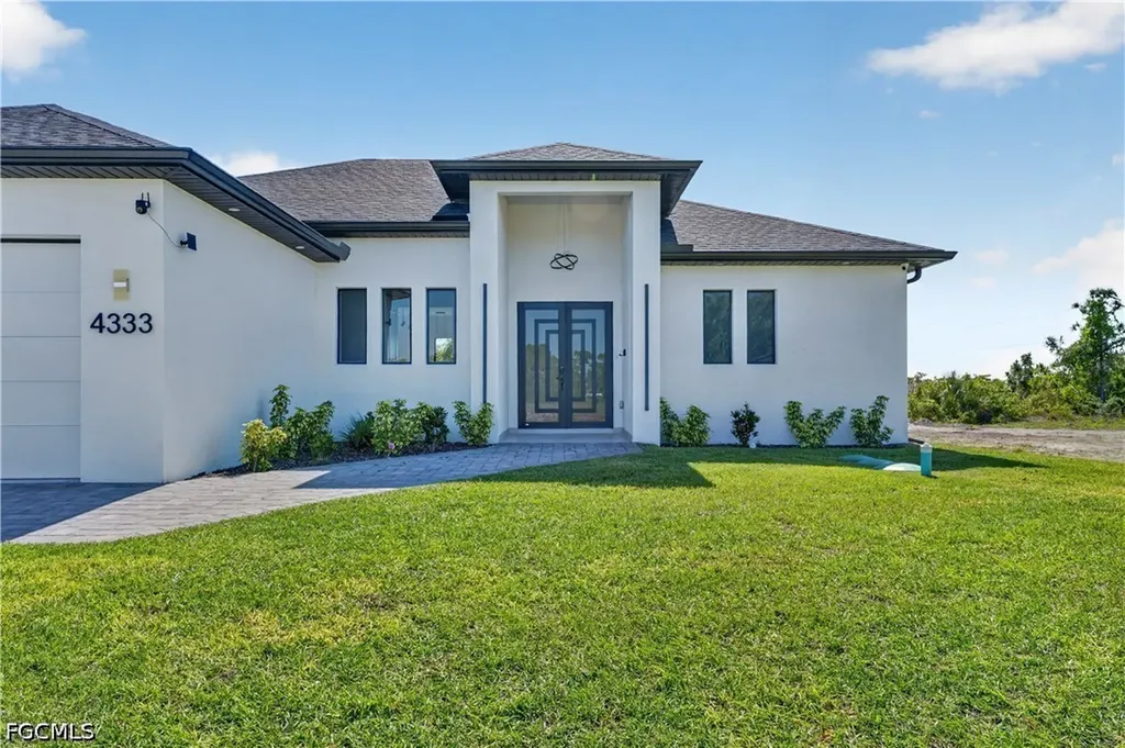 4333 NW 36th Avenue Cape Coral FL 33993