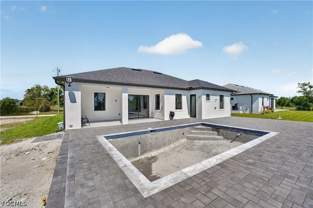 4333 NW 36th Avenue Cape Coral FL 33993