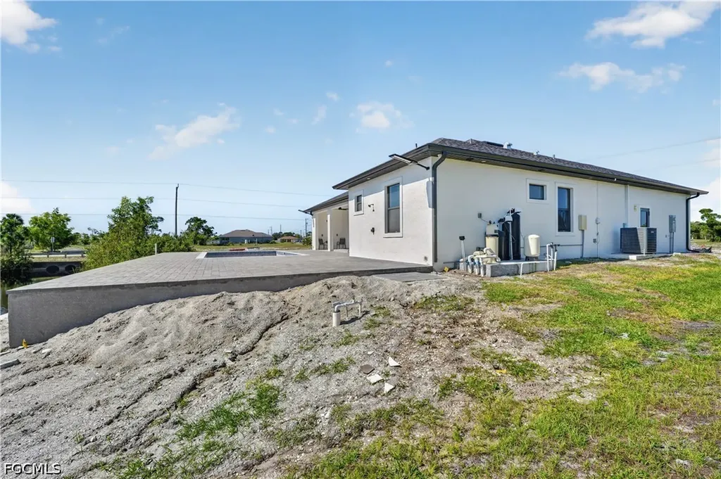 4333 NW 36th Avenue Cape Coral FL 33993