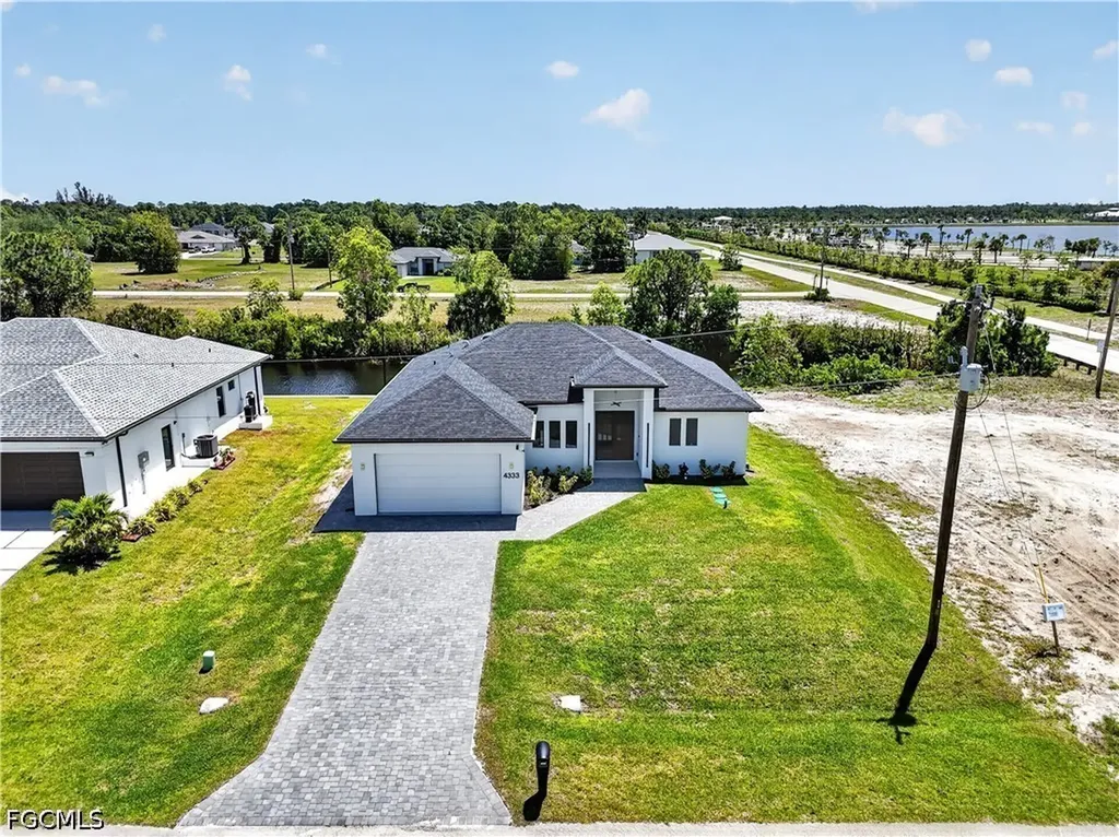 4333 NW 36th Avenue Cape Coral FL 33993