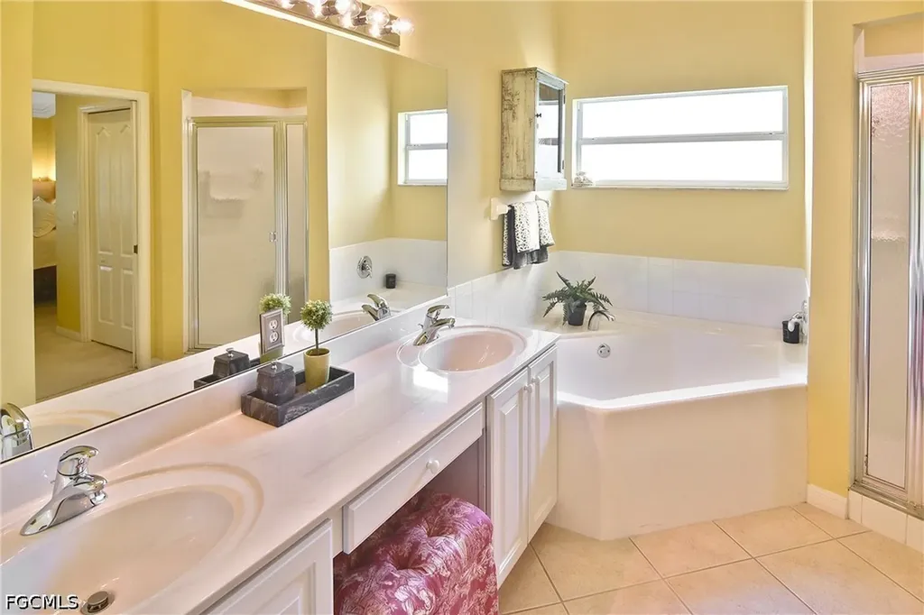 10381 Mcarthur Palm Lane Fort Myers FL 33966