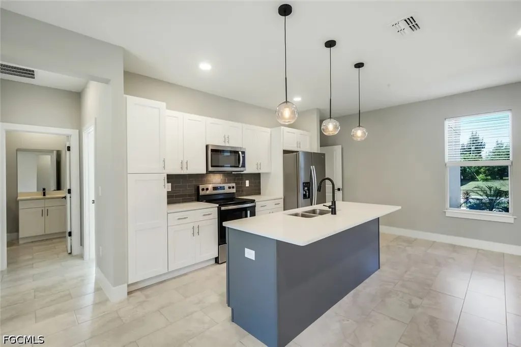 421 NE 19th Terrace Cape Coral FL 33909
