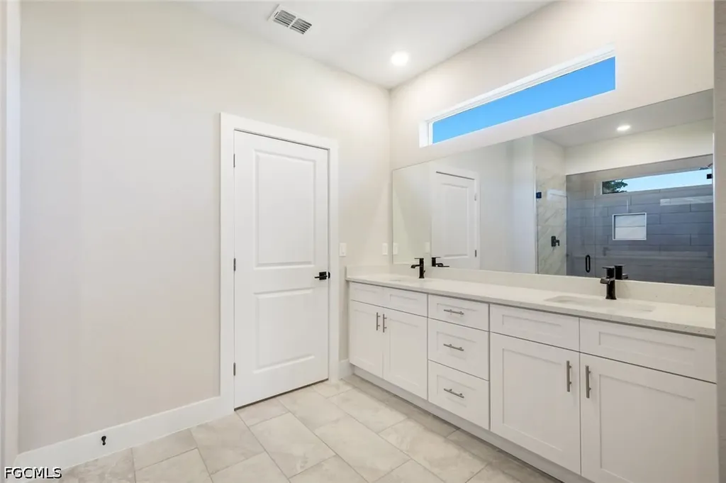 421 NE 19th Terrace Cape Coral FL 33909
