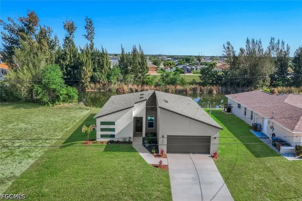 421 NE 19th Terrace Cape Coral FL 33909