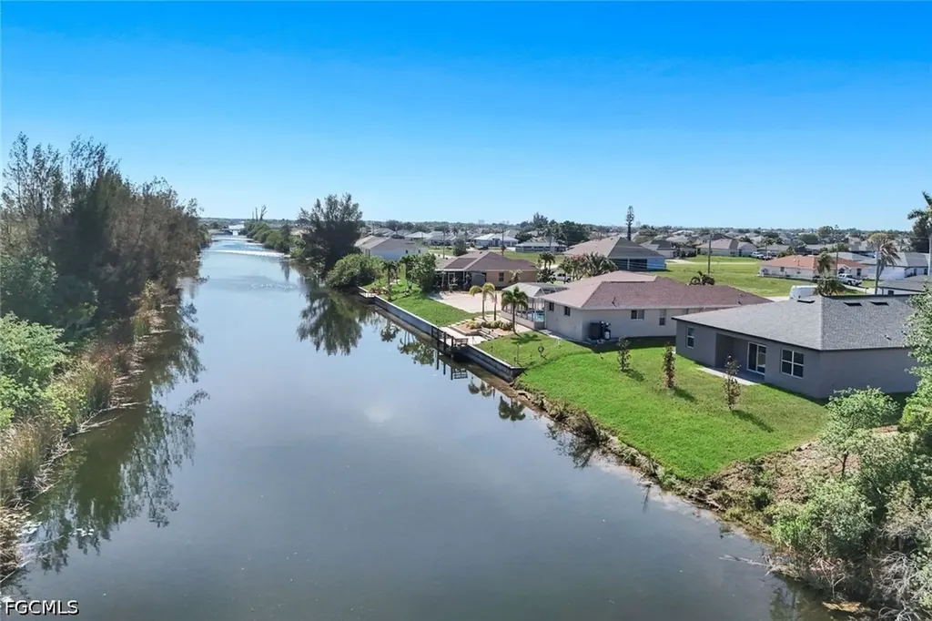 421 NE 19th Terrace Cape Coral FL 33909