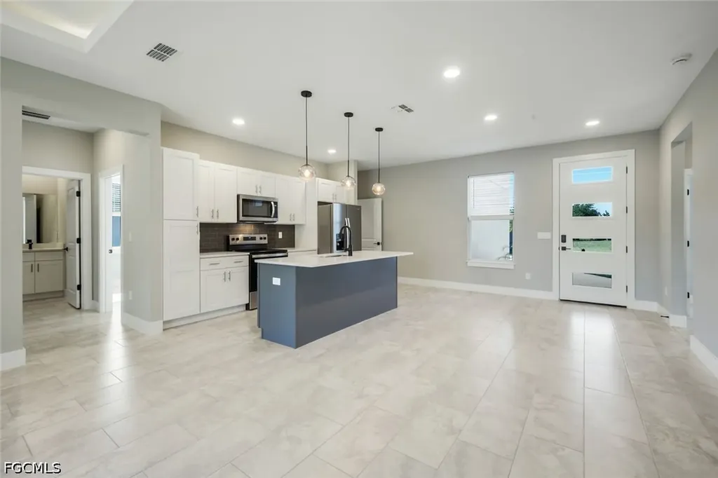 421 NE 19th Terrace Cape Coral FL 33909