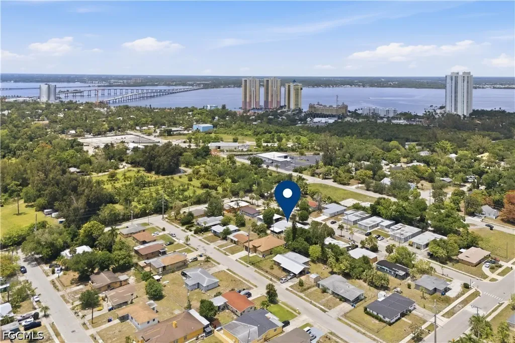 3026 2nd Street Fort Myers FL 33916
