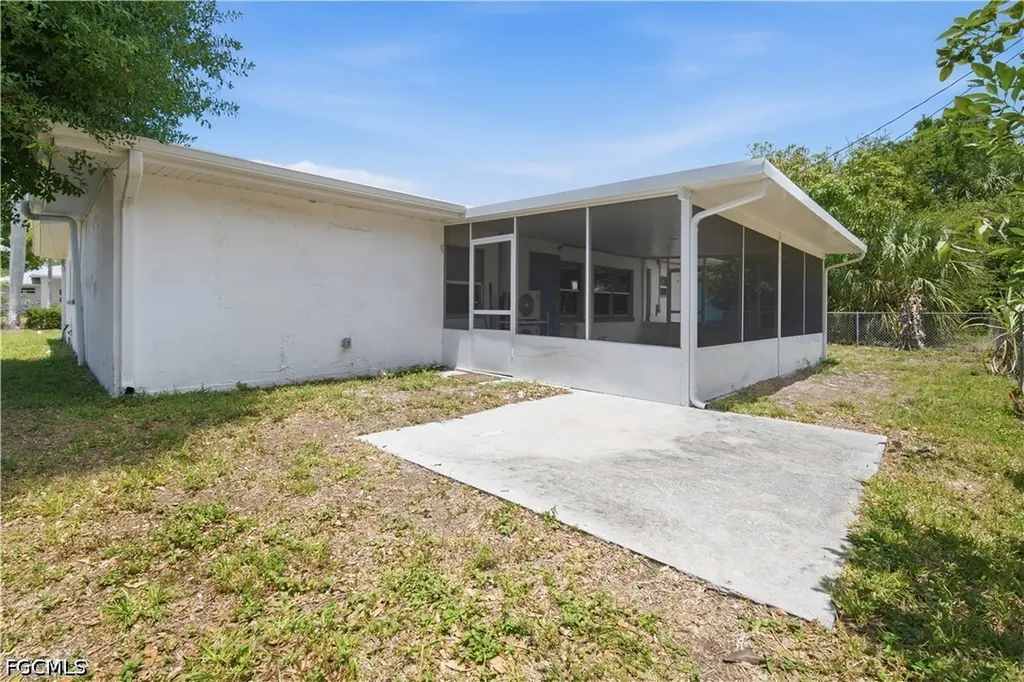 3026 2nd Street Fort Myers FL 33916