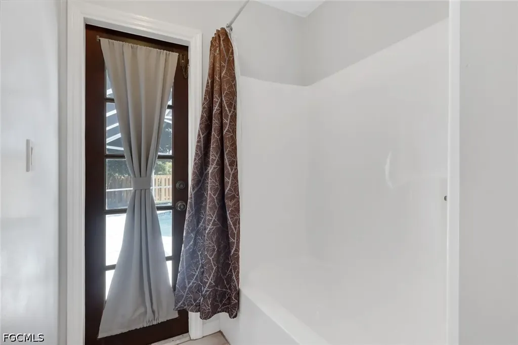 3311 SW 9th Avenue Cape Coral FL 33914