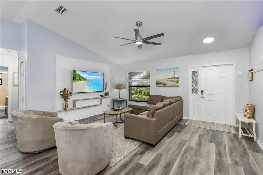 132 SE 27th Terrace Cape Coral FL 33904