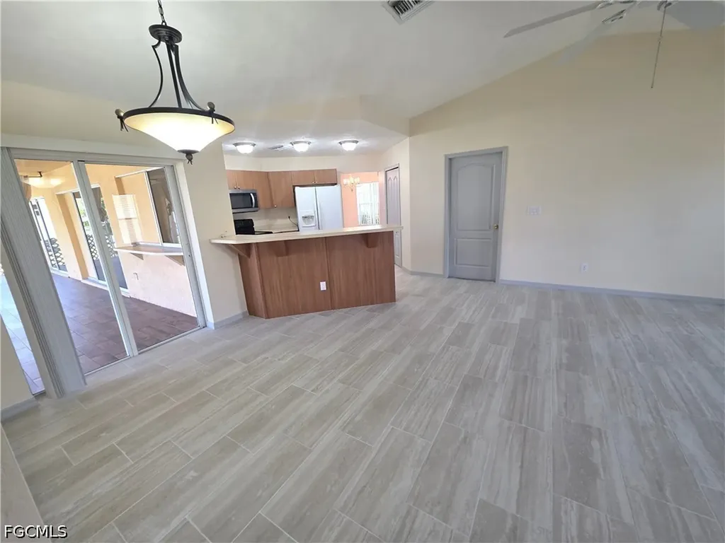 4614 SW 9th Place Cape Coral FL 33914