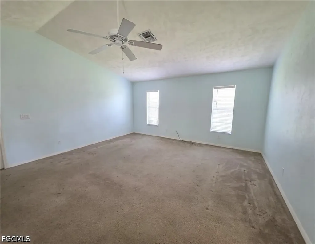 4614 SW 9th Place Cape Coral FL 33914