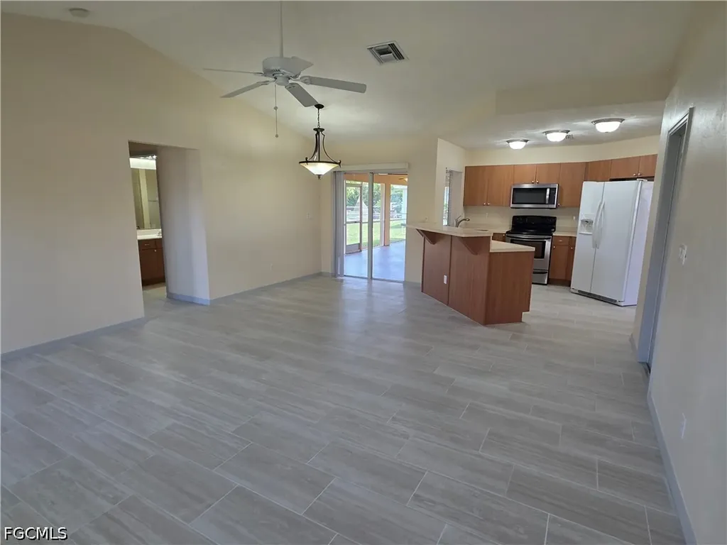 4614 SW 9th Place Cape Coral FL 33914