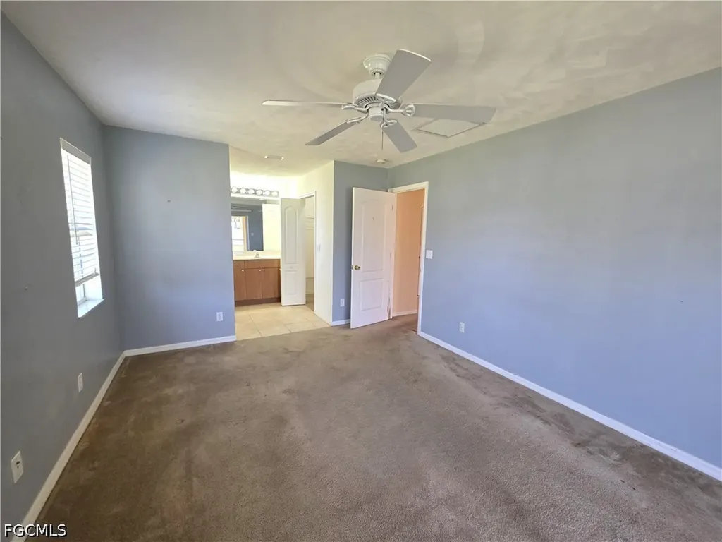 4614 SW 9th Place Cape Coral FL 33914