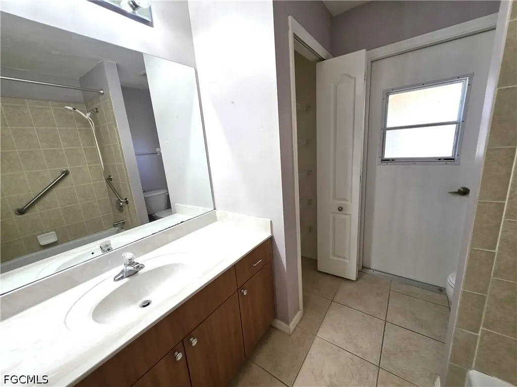 4614 SW 9th Place Cape Coral FL 33914