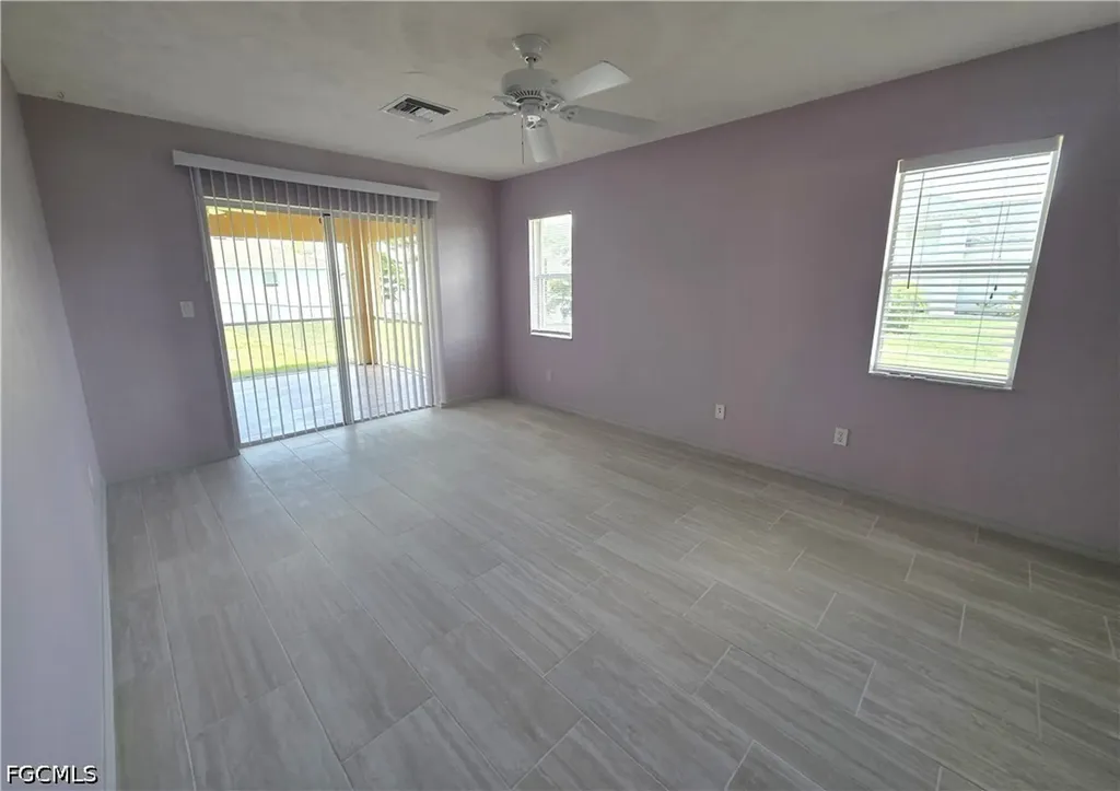 4614 SW 9th Place Cape Coral FL 33914