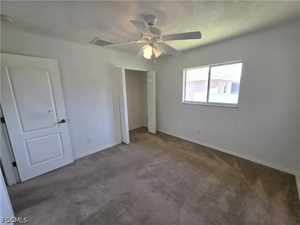 4614 SW 9th Place Cape Coral FL 33914