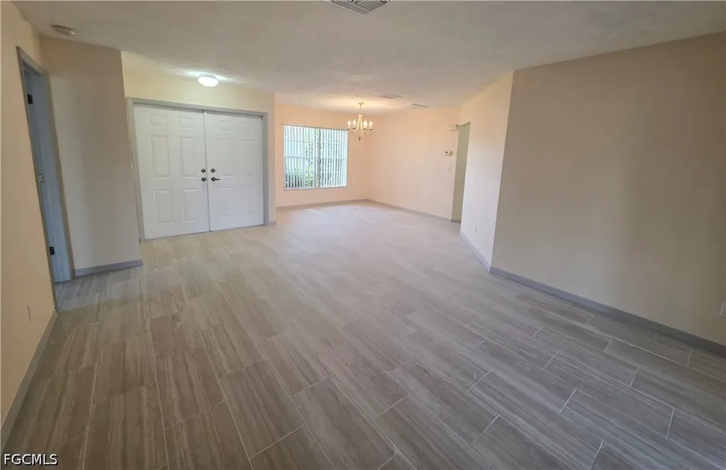 4614 SW 9th Place Cape Coral FL 33914