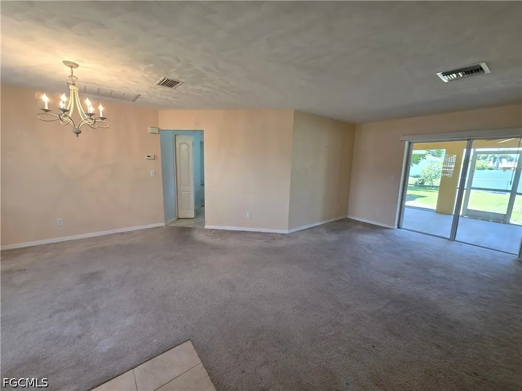 4614 SW 9th Place Cape Coral FL 33914